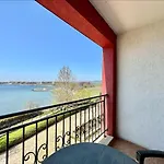 Apartment Sea View - Aheloy Rawda
